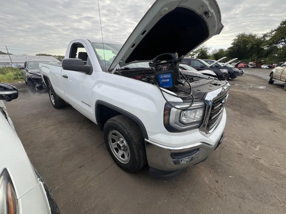 2018 GMC Sierra 1500 A/C Compressor OEM 84317498 139K Miles White - Imagem 4 de 4