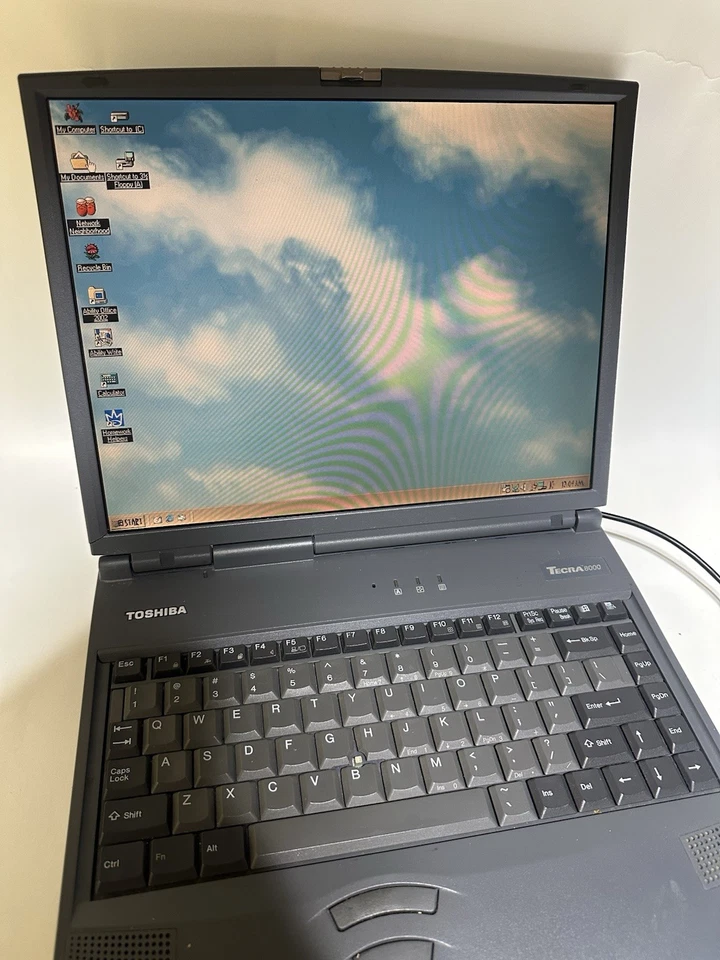 Vintage Toshiba Tecra 8000 PII 14.1" 8GB Laptop Notebook Computer Windows 98 - Image 3 of 4