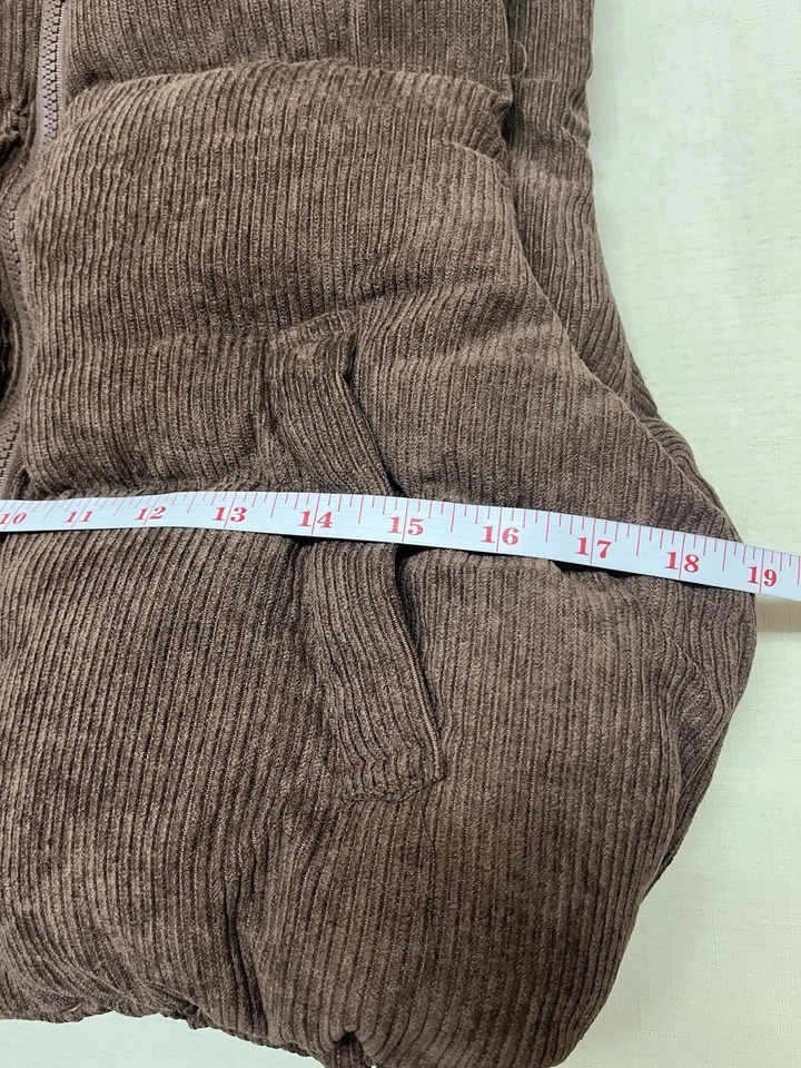 NWT Double Zero S brown corduroy cropped puffer vest - Image 3 of 4