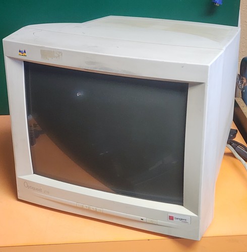 Vintage ViewSonic Optiquest Z70 17" CRT Monitor - Read! - Picture 6 of 9