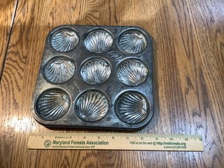 Vintage Madeleine Cookie Seashell Mold Metal Pan 9”x9” TALA England VG
