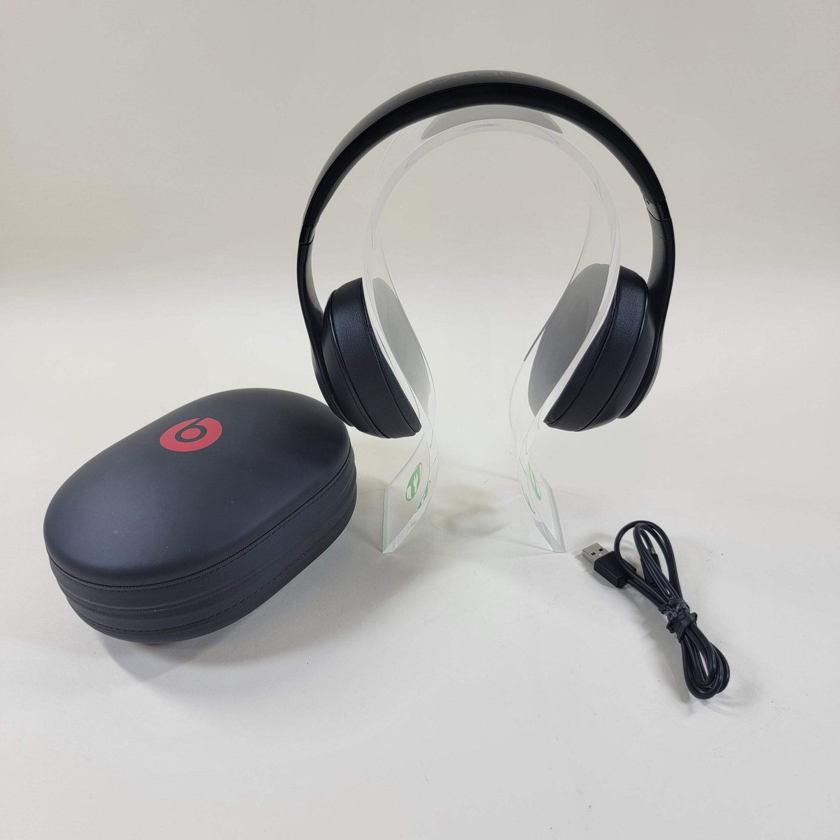 Beats Studio3 Wireless Over-Ear Bluetooth Headphones Black