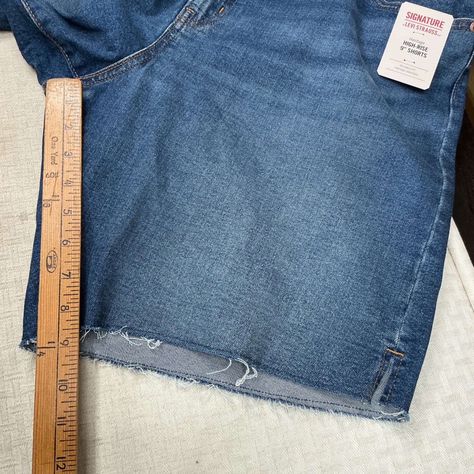Signature Levi Strauss Womens Size 18W Blue High-Rise Relaxed Fit Bermuda Shorts thumbnail 10