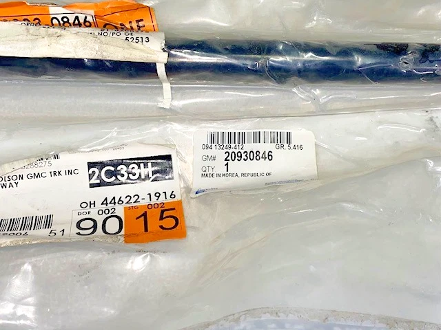 2000-2016 GENUINE GM REAR WHEEL SPLINDLE, NEW OEM PART, PART NUMBER 20930846 Foto 3 de 4