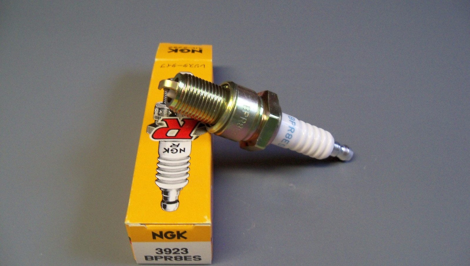 NGK Spark Plug Honda Kawasaki Yamaha Suzuki BPR8ES 3923