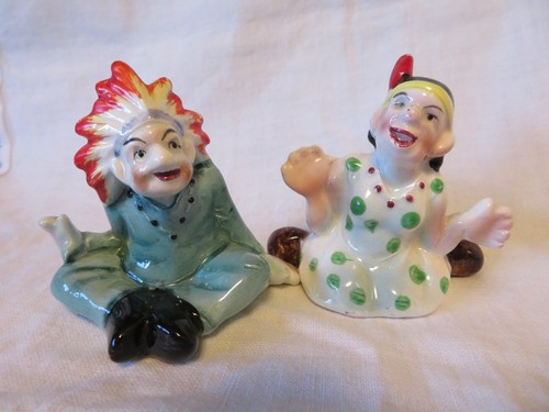 Rare Vintage MIJ Western Unusual Happy Seated N.A. Paar Salz Pfefferstreuer