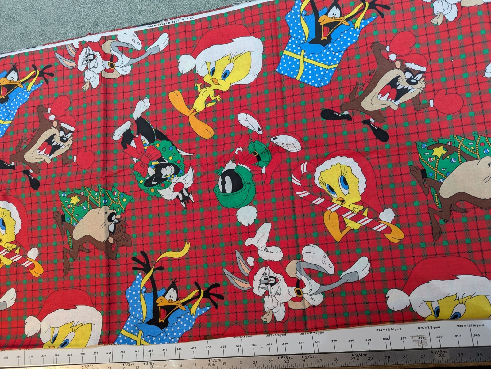 Vintage 1995 Looney Tunes Christmas Fabric Warner Bros. Taz Tweety Buggs BTY