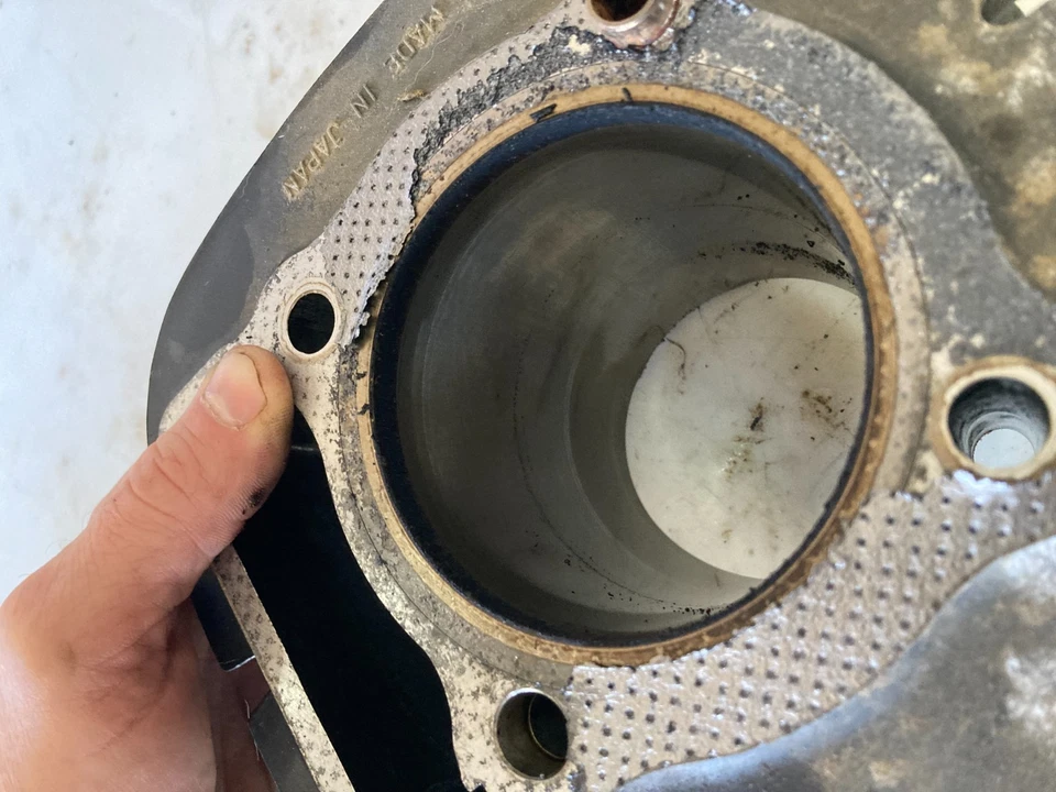 Suzuki SP370 DR SP 370 1978 78 cilindros pistón jarra motor Foto 3 de 4