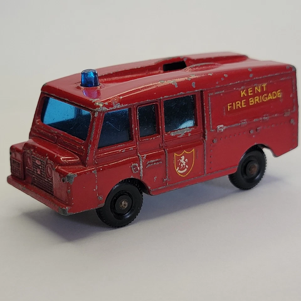 Matchbox Lesney No. 57 Kent Brigade Fire Truck w/ Box Missing Ladder Lot # 6485b - Image 4 of 4