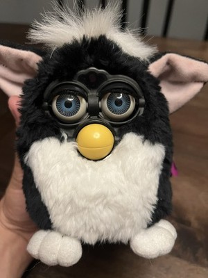 Vintage 1998 Black and White Furby 70-800 Electronic Interactive