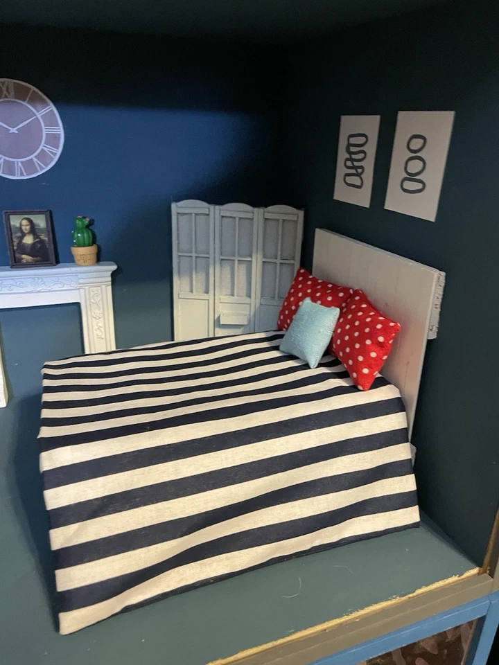 Dormitorio miniatura Roombox escala 1/12 Foto 3 de 4