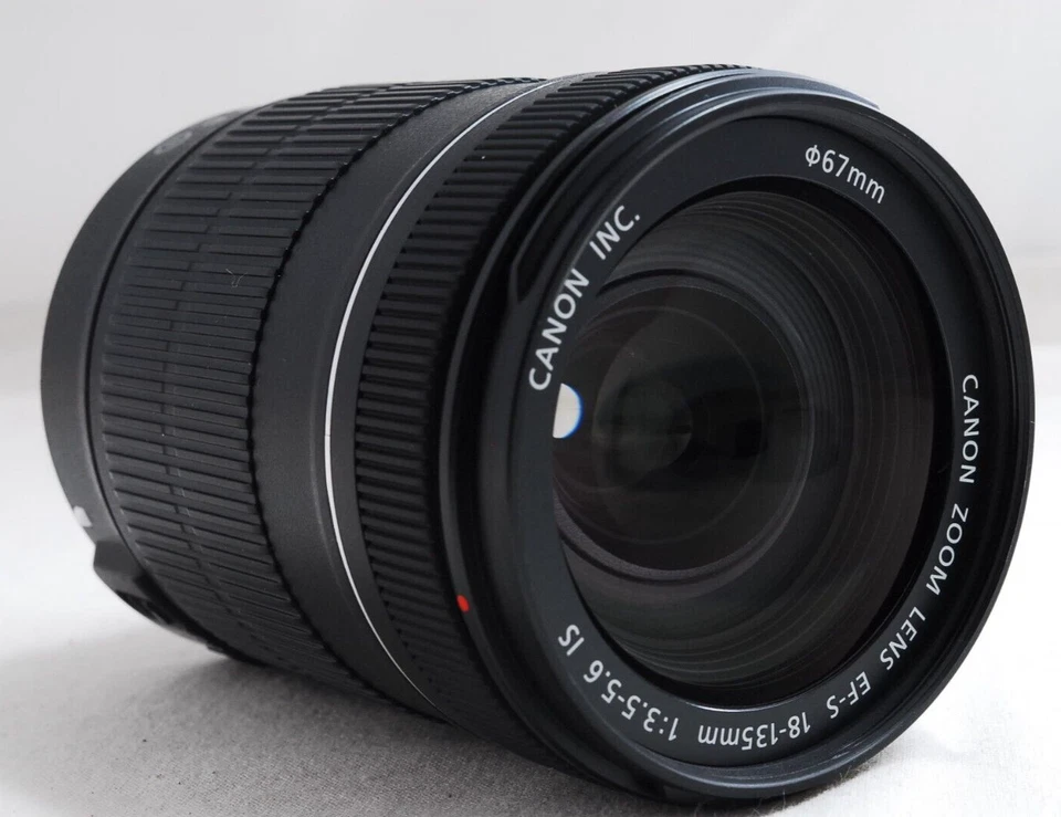 Lente zoom macro Canon EF-S 18-135 mm f/3,5-5,6 IS para Canon EF-S de Japón - Imagen 3 de 4