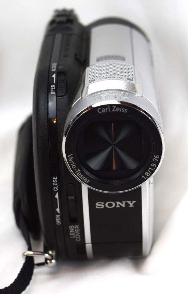 Sony Hybrid 40x Zeiss Optical Zoom Wide LCD Handycam Untested For