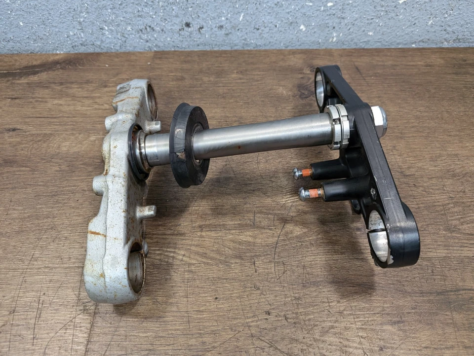 Conjunto de árbol triple inferior superior Suzuki SV650 2003-2009 Foto 3 de 4