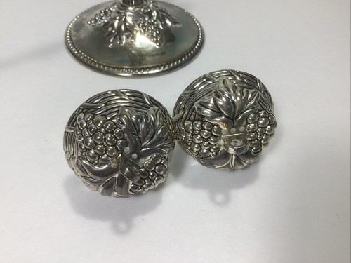 Vintage International Silver Plate Bordeau Grape Salt & Pepper Shaker Set. EUC - Picture 4 of 8
