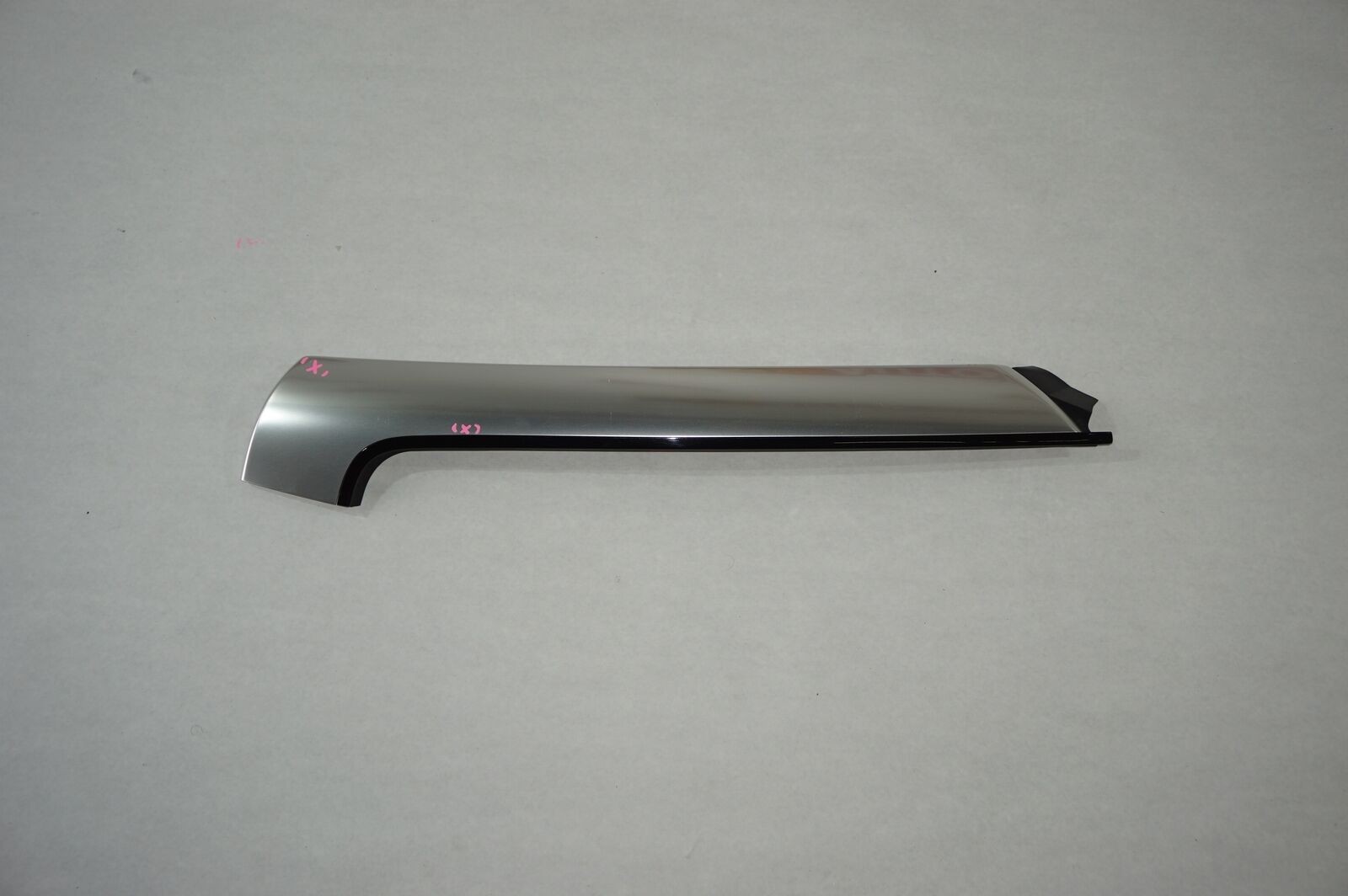 Audi R8 Spyder 2011-2015 Left Pillar cover molding