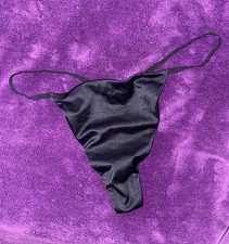 NWOT VICTORIA'S SECRET LARGE BLACK SMOOTH VINTAGE RARE TINY V STRING PANTIES