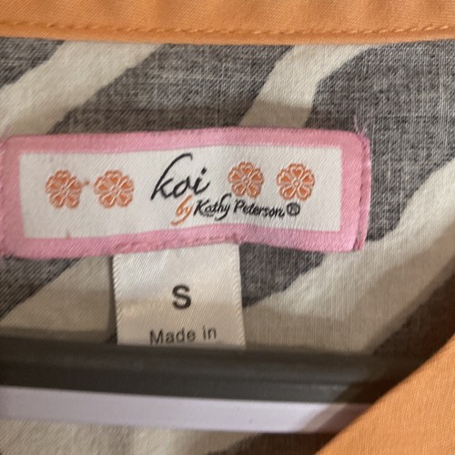 Koi Scrub Top Medical Uniform Mock Neck Black White Peach Small - Picture 5 of 8