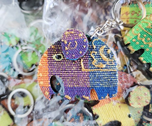 Bulk Stock of 130 MultiColor Vibrant Wooden/Fabric Elephant Keychains - Picture 3 of 5