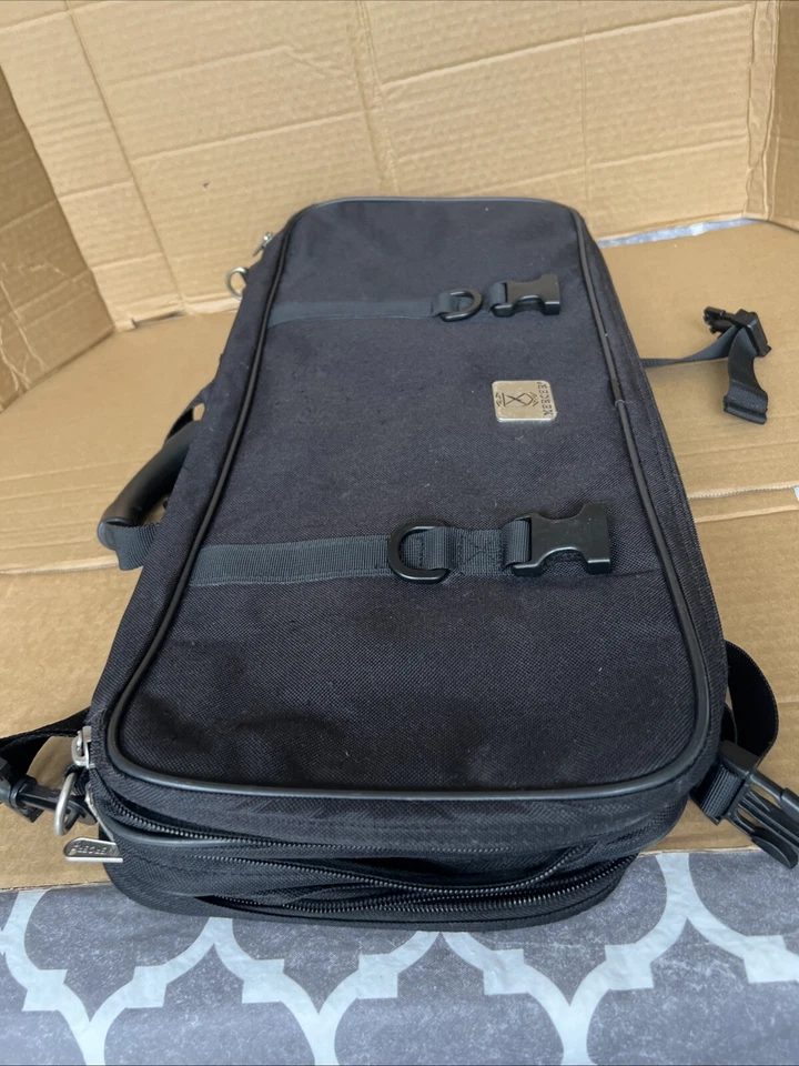 Mercer Culinary Double-Zip Empty Pocket Knife Case Black ,USED ,NO KNIVES - Image 3 of 4