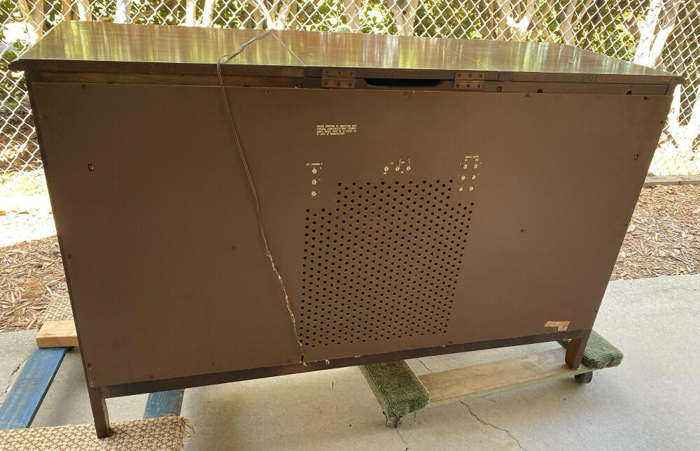 Magnificent Magnavox 1ST664S Am/Fm Stereo w/ Turntable 6L6 Magnificent Magnavox 1ST664S Am/Fm Stereo w/ Turntable 6L6