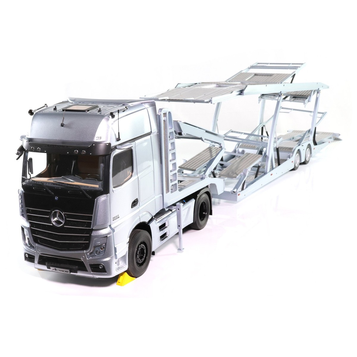 NZG 1:18 Actros Transporter samochodowy Edycja 1 Mercedes-Benz