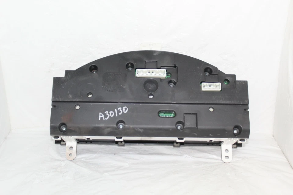 Cuadro de instrumentos velocímetro Toyota Solara 2005 2006 4 cilindros 88.493 millas Foto 2 de 3