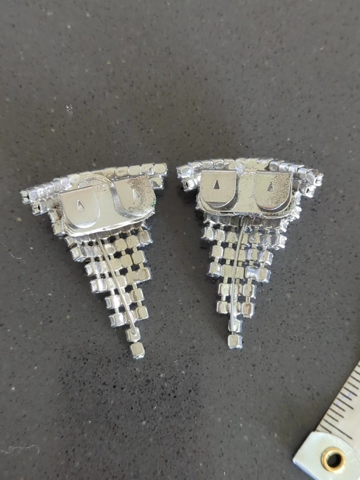 Antique Art Deco Silvertone Glass Crystal Shoe Clip  F69 - Image 4 of 4