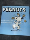 Peanuts Snoopy Charlie Brown Cookie Cutter Keepsake Box Vintage — photo 1