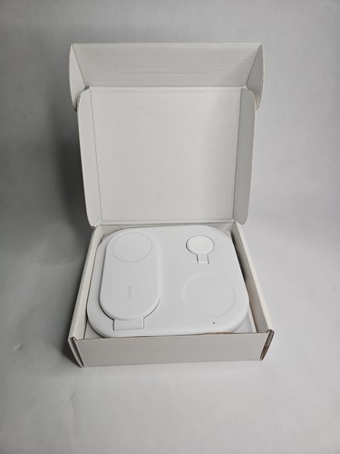 Belkin - 3-in-1 15W, Foldable Magnetic Qi2 Charging Station. White - Picture 4 of 6