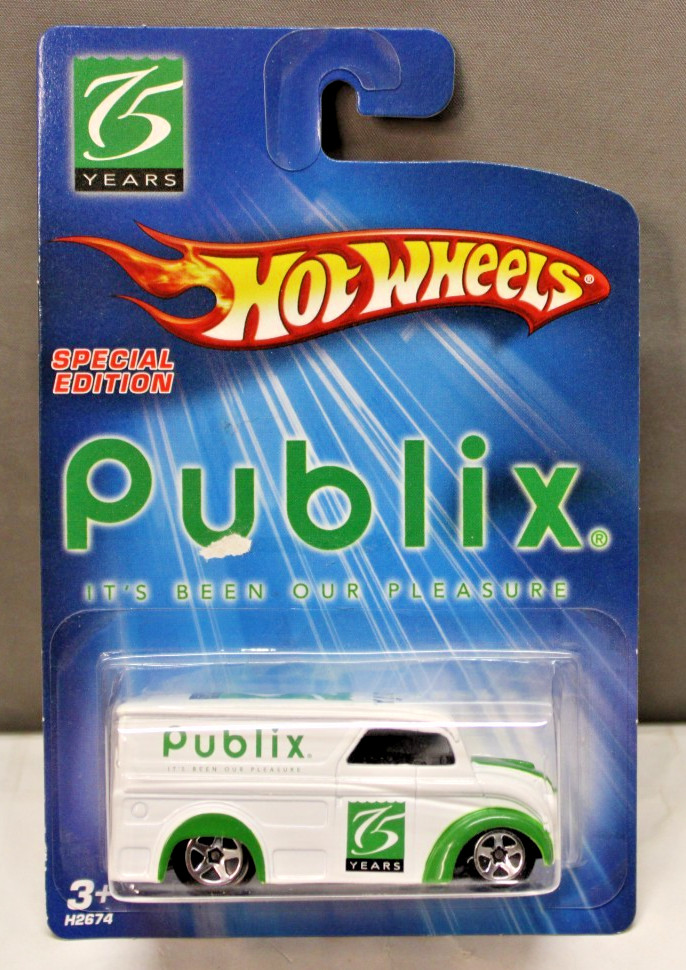 2005 HOT WHEELS PUBLIX SPECEAL EDITION DAIRY DELIVERY MINT ON CARD   z