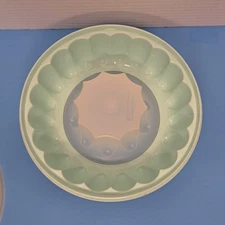 VTG LIGHT BLUE TUPPERWARE #1202-2 JELLO MOLD RING, LID & BASE #1202-2 & 1203-4.