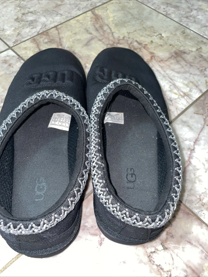 Chinelos masculinos UGG TASMAN UGG LOGOTIPO MOLDADO PRETO EUA 10/Reino Unido 9/UE 43 - Imagem 3 de 4