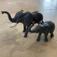Greenbrier International Safari Zoo African Elephants Hard Plastic Figures Grey