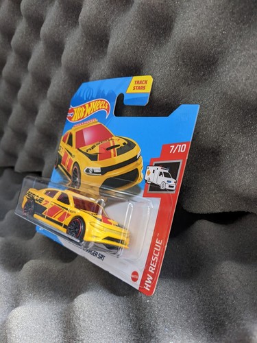 Hot Wheels HW Rescue #228 Yellow '15 Dodge Charger SRT Track Stars 2021 P20 - Picture 2 of 5