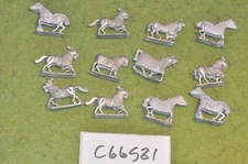 28mm medieval / castings - horses 12 figs - (C66581)
