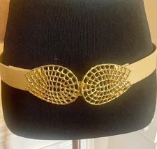 1980’s Interchangeable Cinch Belt Gold Tone Open Work Buckle Tan Strap Preppy