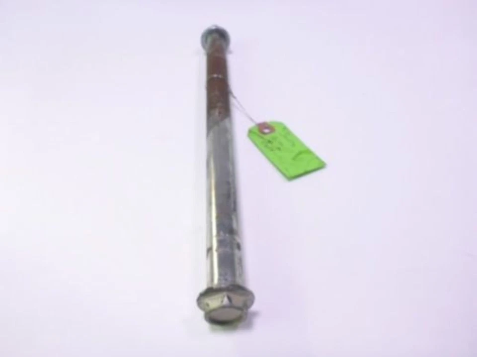 08 Kawasaki KLE 650 Versys brazo oscilante perno pivote Foto 2 de 4