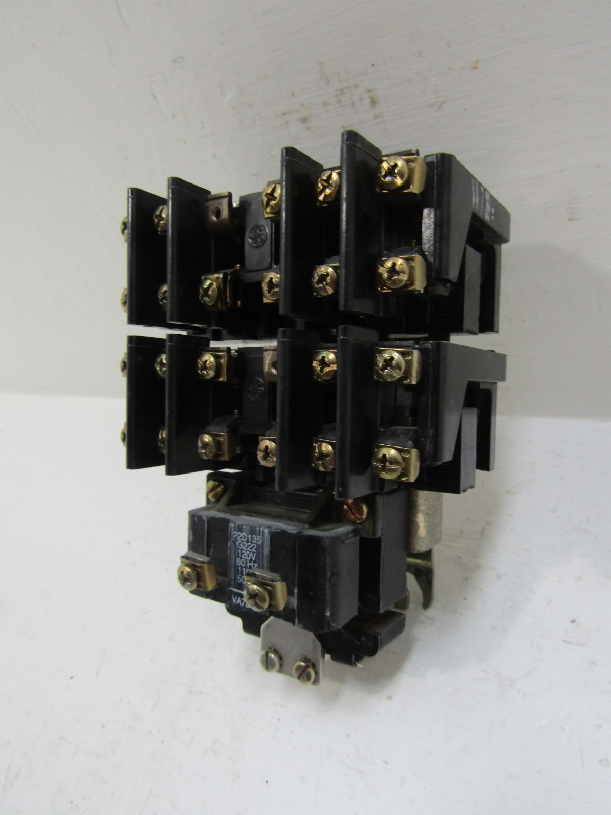 GE CR260L20NA 20 Amp Lighting Contactor 120V Coil 20A 2777/480V