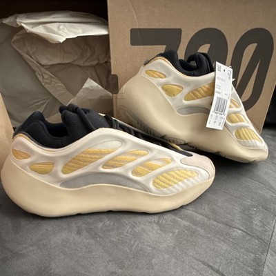adidas Yeezy 700 V3 Safflower Yellow Low Top Sneakers G54853 2020 Men