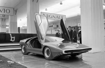 The Bertone design Alfa Romeo Carabo 1968 Advertising Motor Show Car Old Photo 7