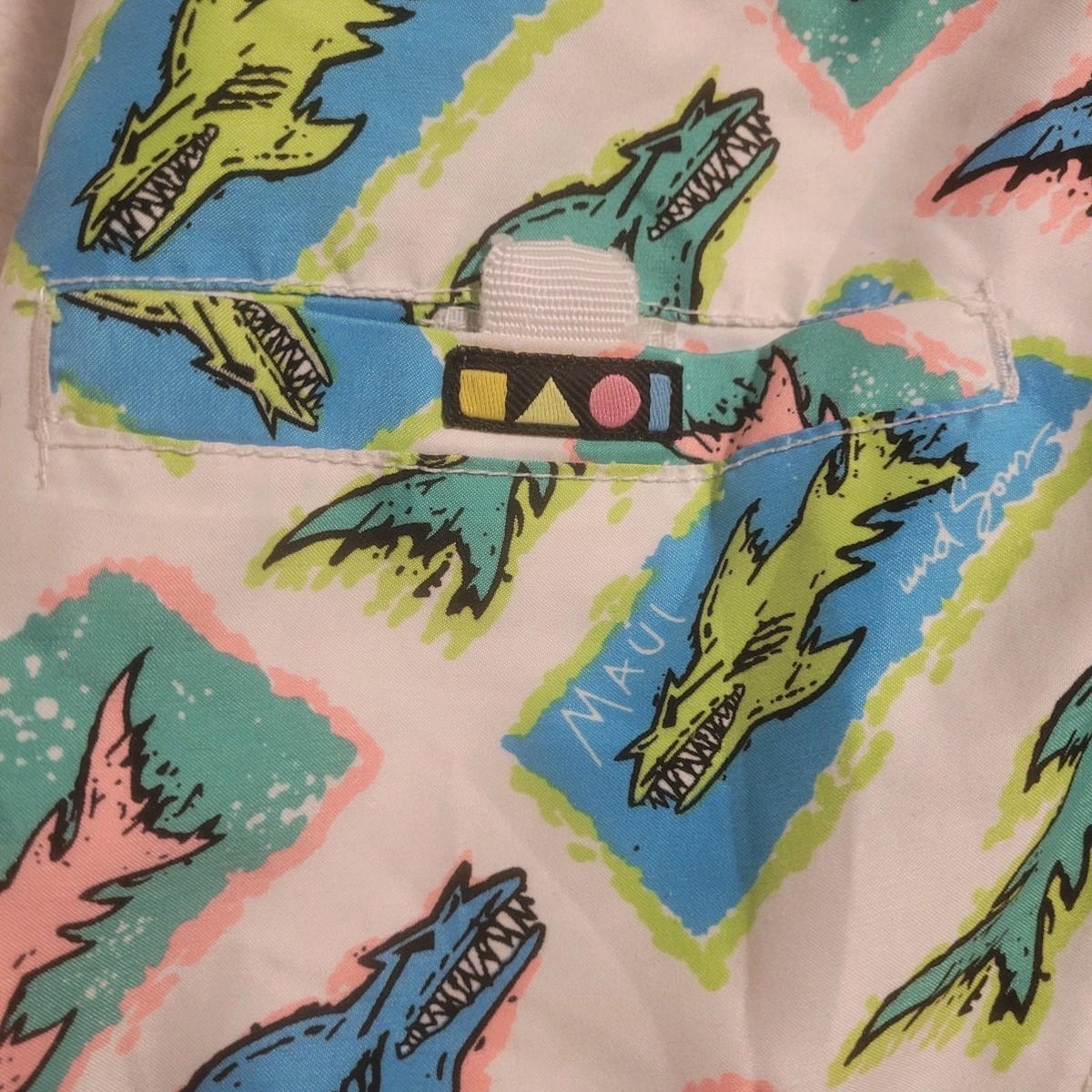 Mens Maui and Sons Board Shorts Swim Trunks 90s Sharks Size SM 7'' Inseam View 6