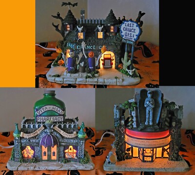 3 Munsters Hawthorne Village Halloween Houses! Lighted Working & Tested 2004