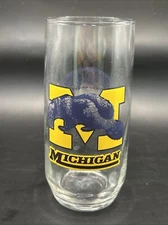 UNIVERSITY OF MICHIGAN WOLVERINES Drinking Bar Beer Glass Vintage Crest