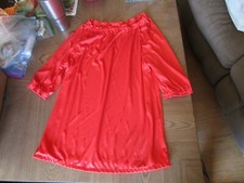 Vintage Red Top n Excellent Shape, elastic around neckline and arms