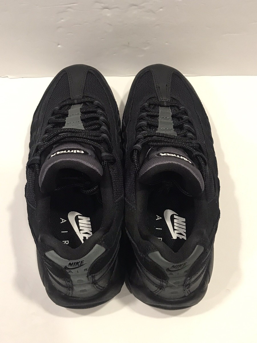 NIKE AIR MAX 95 ESSENTIAL - MENS SZ 6.5 - TRIPLE BLACK - AT9865