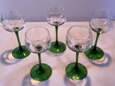 Duiske Irish Hand-Cut Harp and Shamrocks 7'' Tall Wine Glass Emerald Green Stem