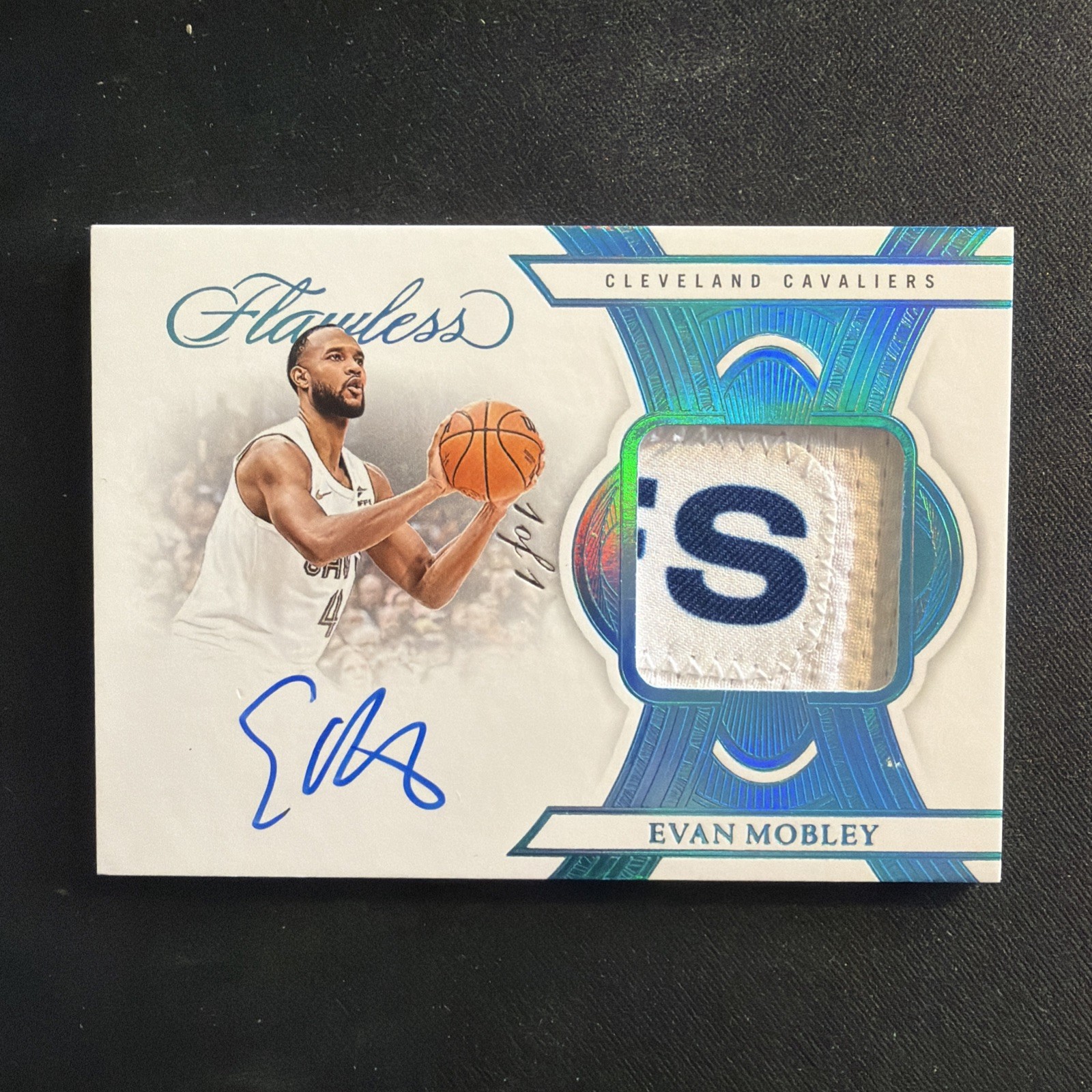 2024-25 Panini Flawless Evan Mobley 1 Of 1 Patch Auto 1/1 Cavaliers view 1