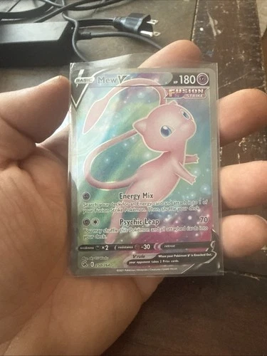 Mew V (Full Art) 250/264 Swsh08: Fusion Strike Holo