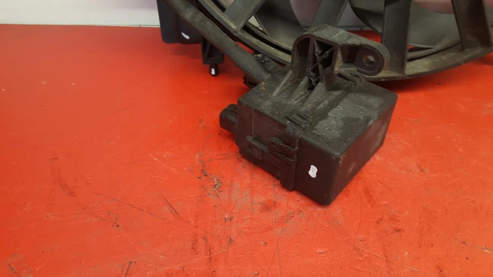 MG MG3 COOLING FAN 2015 1.5L PETROL 15S4U - Изображение 2 из 4